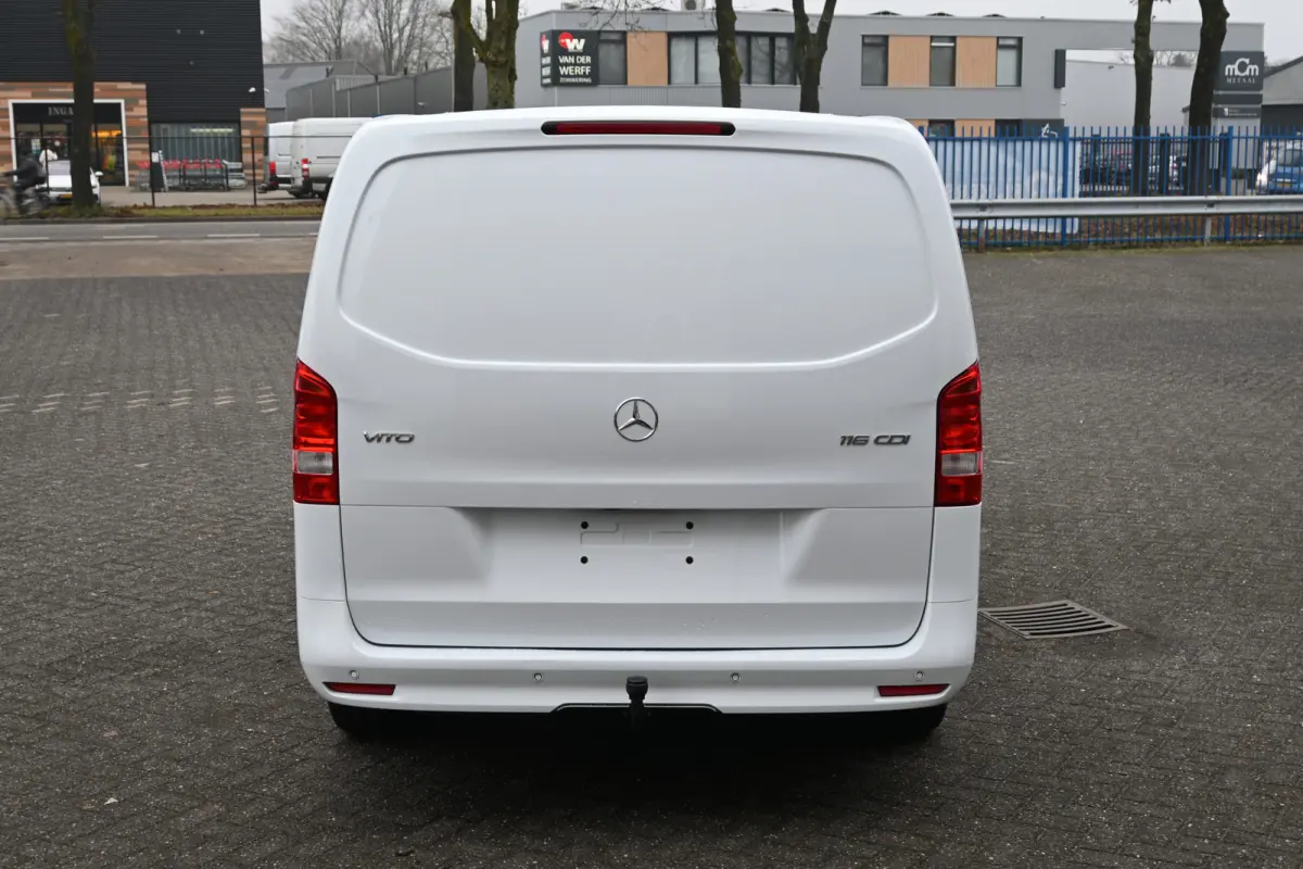116 CDI L2 Pro Navigatie en Smartphone integratiepakket, Bumpers in kleur, Etc.
