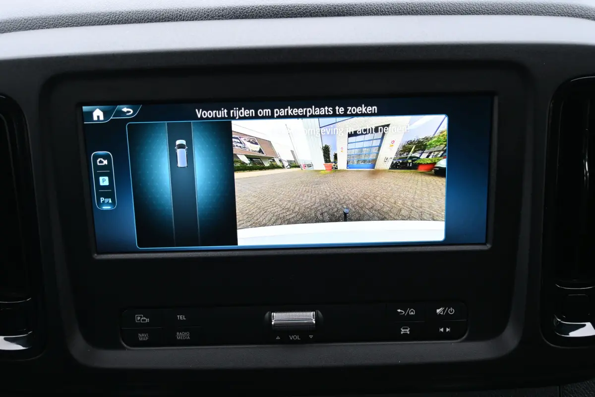116 CDI L2 Pro Navigatie en Smartphone integratiepakket, Bumpers in kleur, Etc.