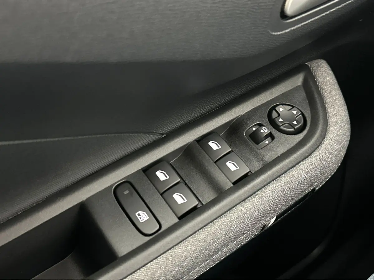 1.2 Turbo Hybrid GS | DEMONSTRATIEMODEL | Navigatie | Apple Carplay & Android Auto | Winterpack
