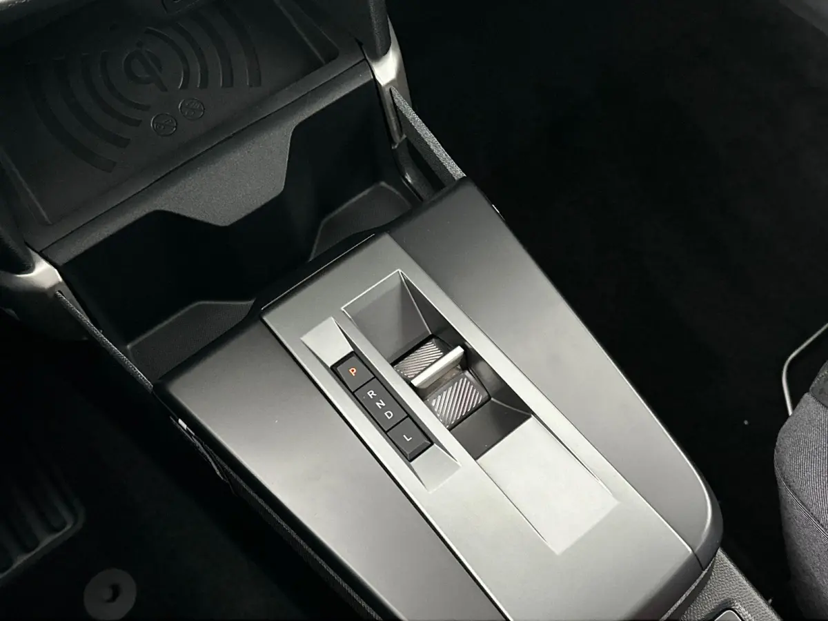 1.2 Turbo Hybrid GS | DEMONSTRATIEMODEL | Navigatie | Apple Carplay & Android Auto | Winterpack