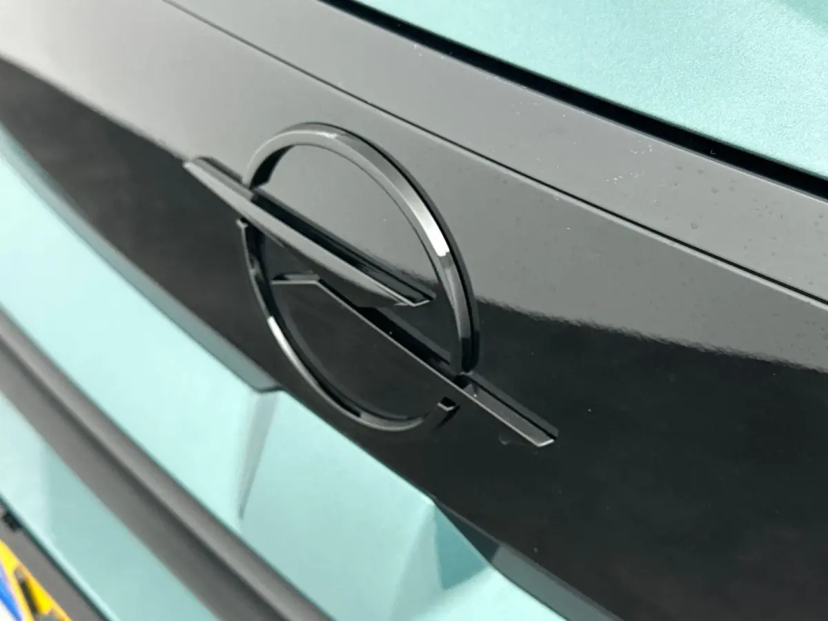 1.2 Turbo Hybrid GS | DEMONSTRATIEMODEL | Navigatie | Apple Carplay & Android Auto | Winterpack