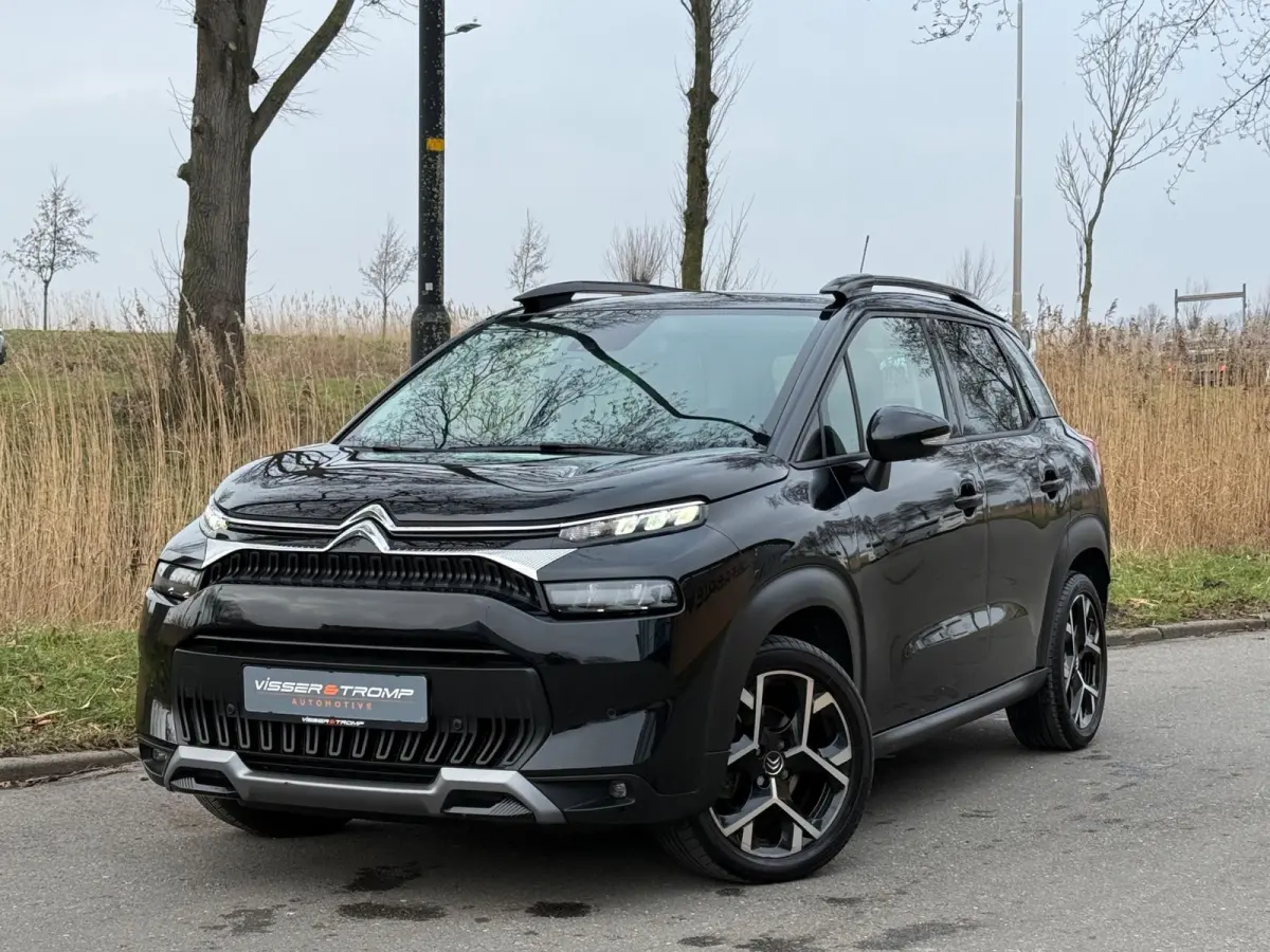 1.2 PureTech Shine 130pk Automaat - Noir Perla Nera - Panorama schuifdak/Carplay