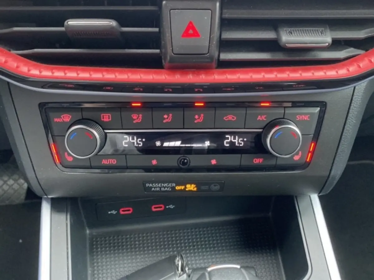 1.0 TSI DSG FR TREKHAAK/CAMERA/ACC/STOELVERW