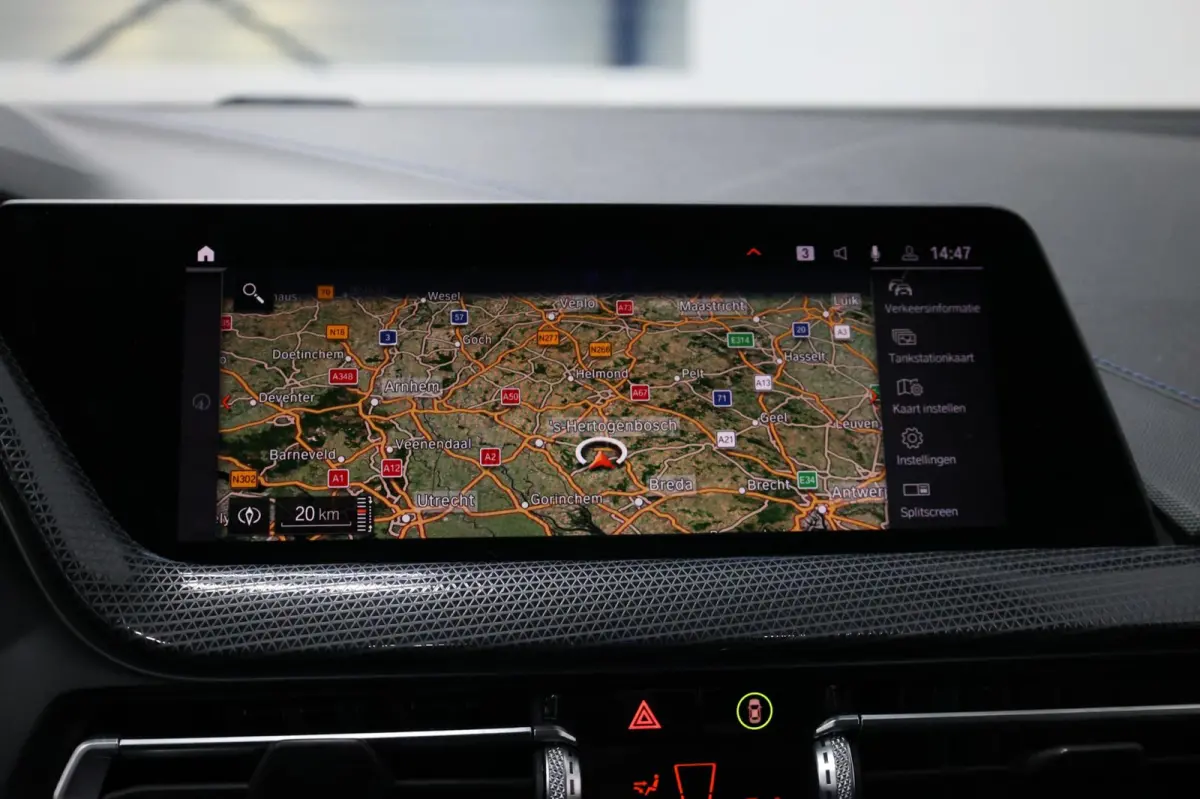M135i xDrive 306+PK M-PERFORMANCE/LED/VIRTUAL/SFEER/PANO/LEER+S.VERWARMING/CAM/LMV/ACC/ECC/12 MND GARANTIE!