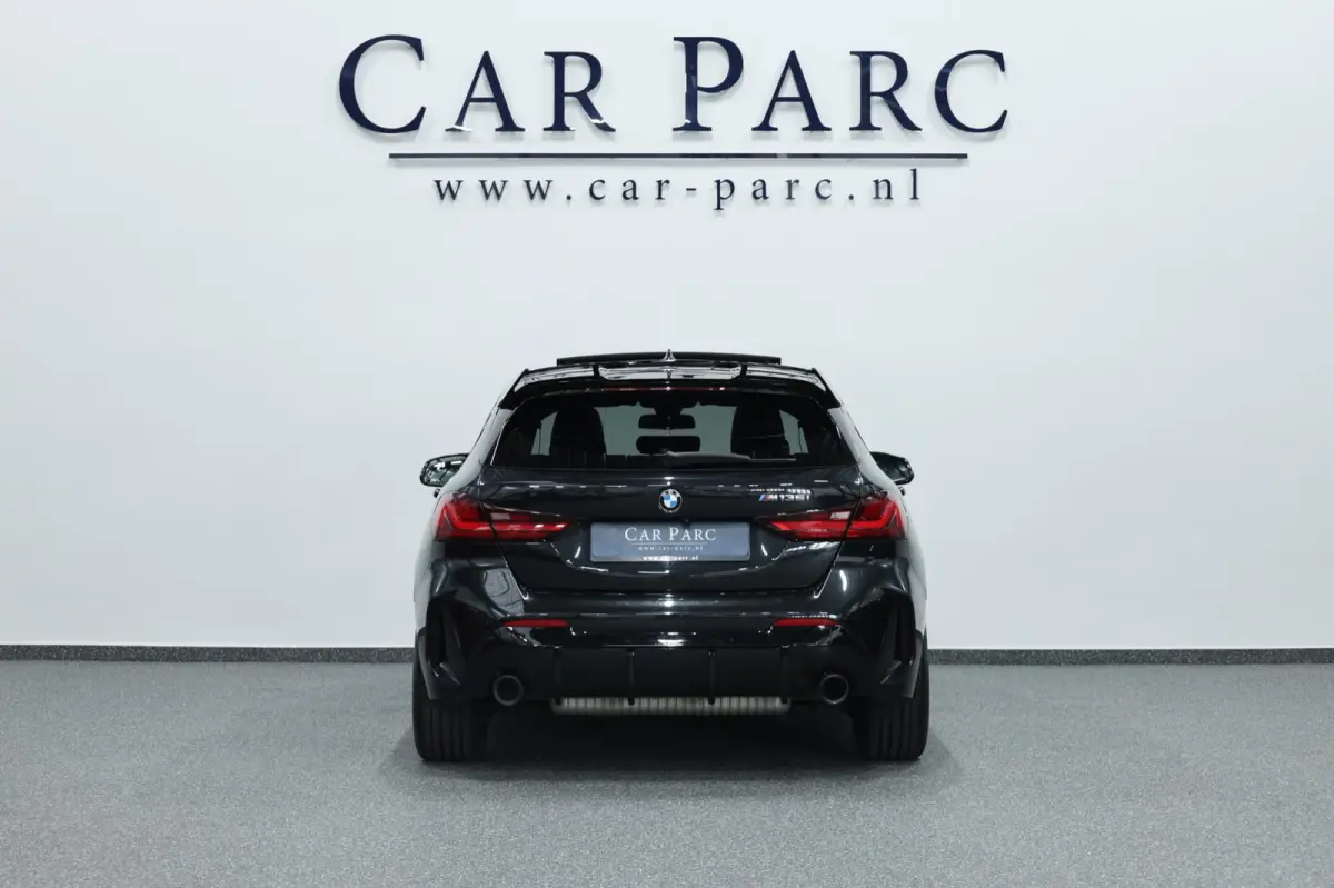 M135i xDrive 306+PK M-PERFORMANCE/LED/VIRTUAL/SFEER/PANO/LEER+S.VERWARMING/CAM/LMV/ACC/ECC/12 MND GARANTIE!