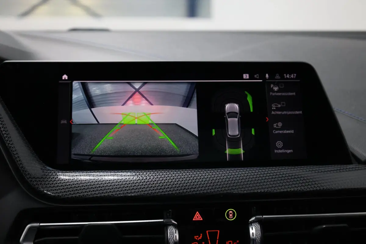 M135i xDrive 306+PK M-PERFORMANCE/LED/VIRTUAL/SFEER/PANO/LEER+S.VERWARMING/CAM/LMV/ACC/ECC/12 MND GARANTIE!