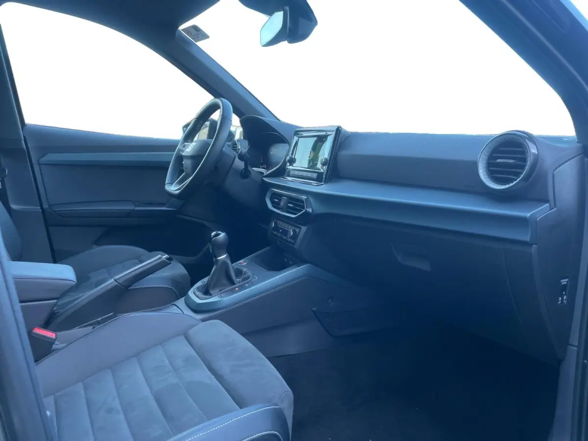Xperience Business Connect | Apple Caplay/Android auto | Climate control | Adaptive cruise control