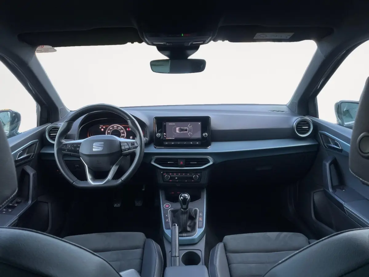 Xperience Business Connect | Apple Caplay/Android auto | Climate control | Adaptive cruise control