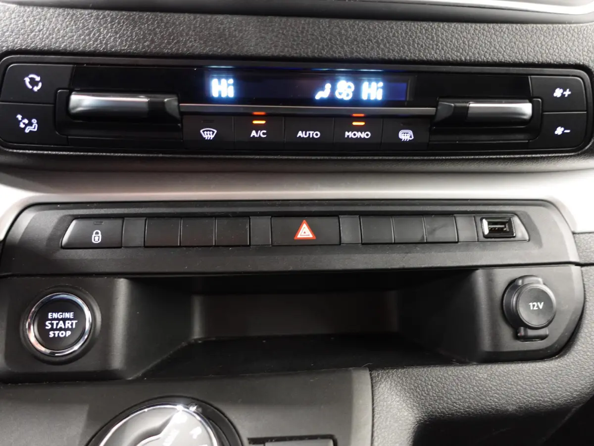 145pk Automaat L3H1 Edition Dubbele Cabine Airco Cruise control Navigatie Trekhaak Carplay Parkeersensoren