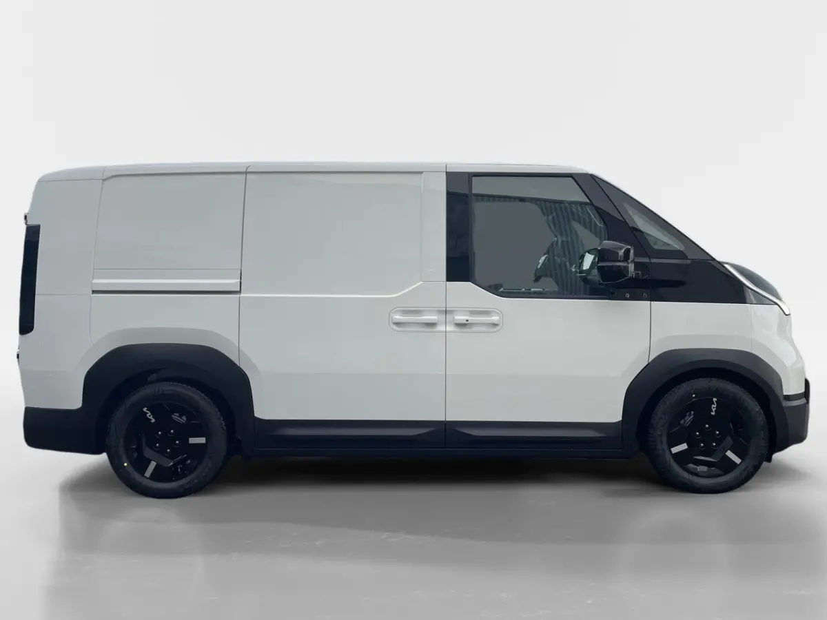Plus 71.2 kWh | Nieuw te bestellen! | 416 Km bereik |  Laadcapaciteit 4.4 m³ | Verwarmd Stuur | Accessoirecheque t.w.v. €2500!