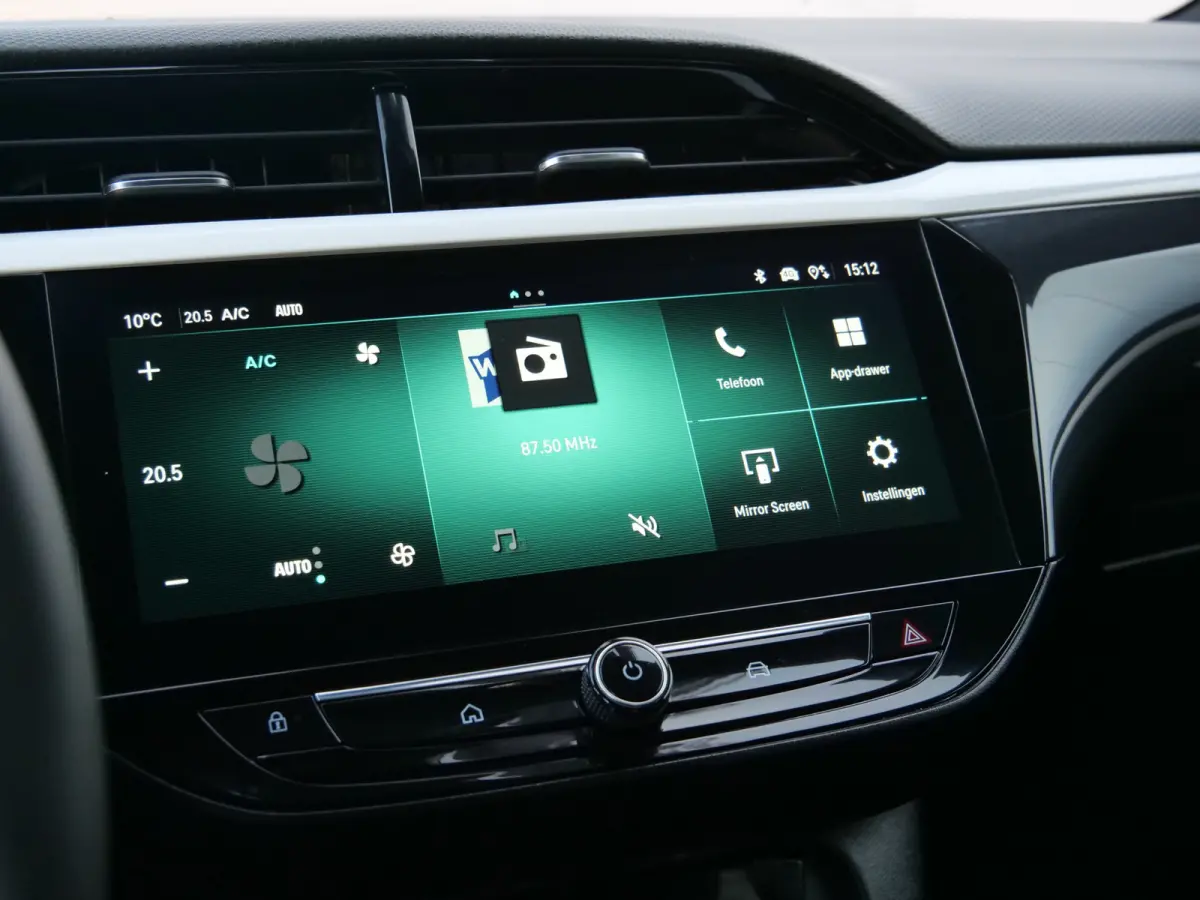 1.2 Turbo Hybrid 130 Pk Automaat DAB / Apple Carplay / Camera / PDC / Winterpakket