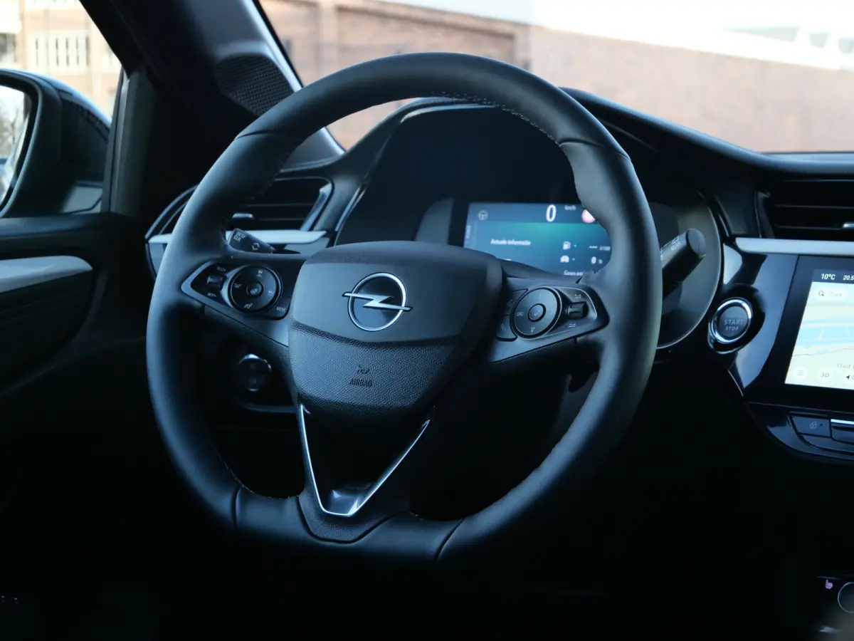 1.2 Turbo Hybrid 130 Pk Automaat DAB / Apple Carplay / Camera / PDC / Winterpakket