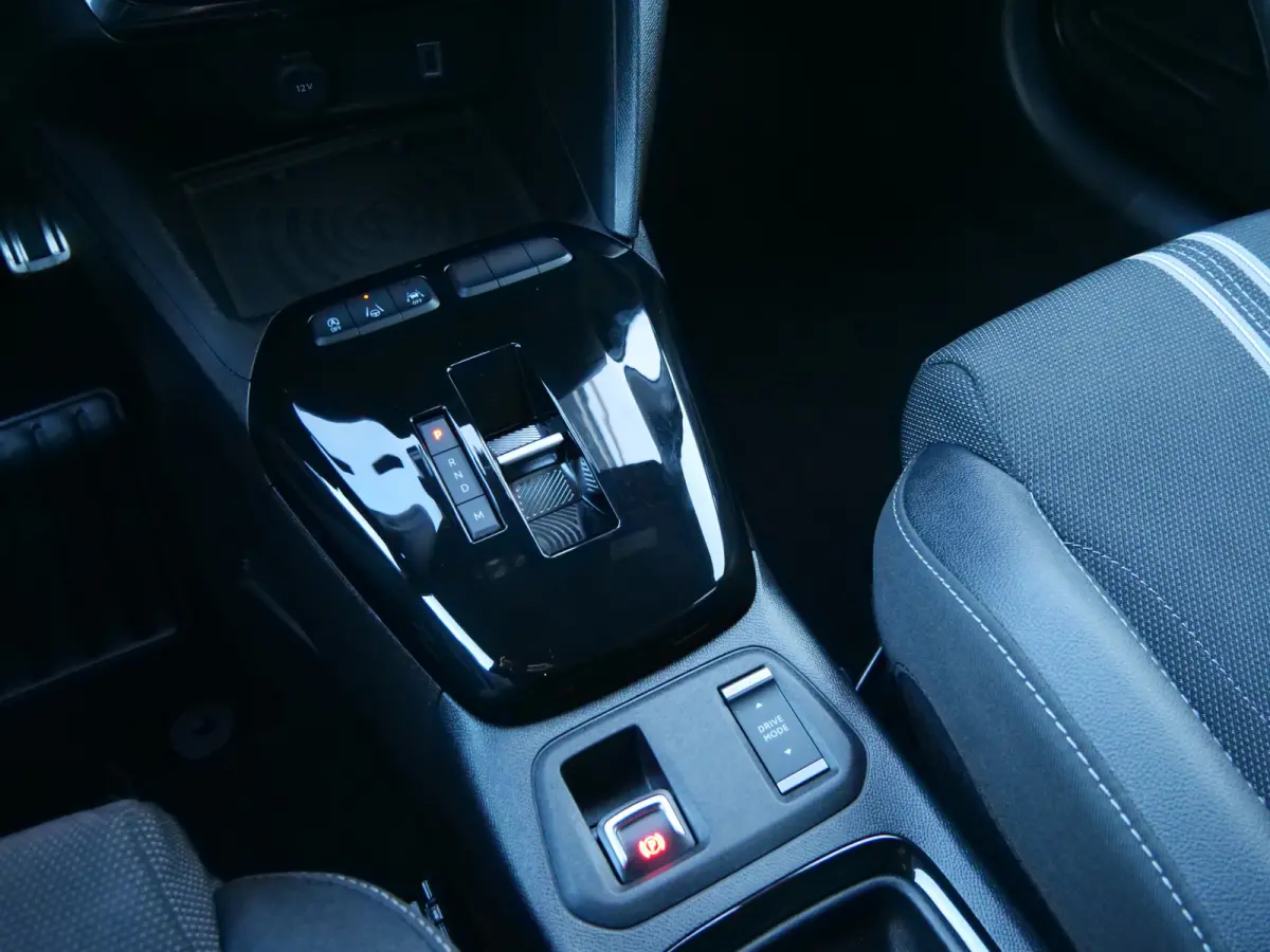 1.2 Turbo Hybrid 130 Pk Automaat DAB / Apple Carplay / Camera / PDC / Winterpakket