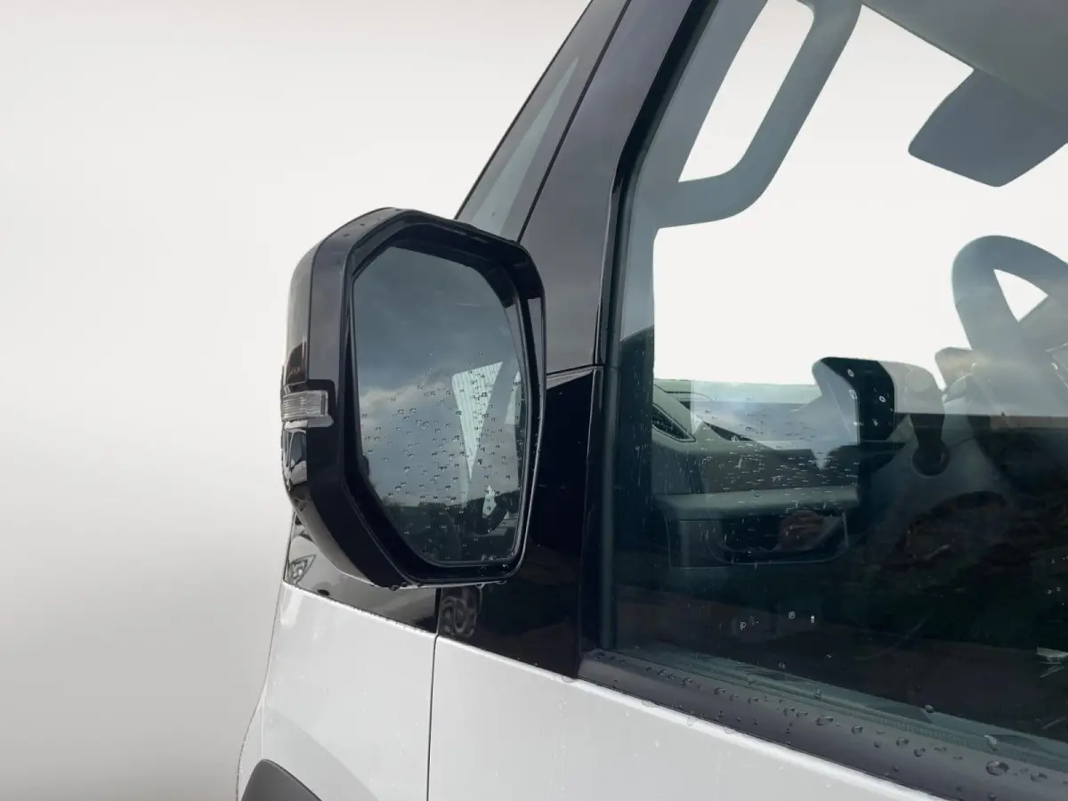Plus 71.2 kWh | Nieuw te bestellen! | 416 Km bereik |  Laadcapaciteit 4.4 m³ | Verwarmd Stuur | Accessoirecheque t.w.v. €2500!