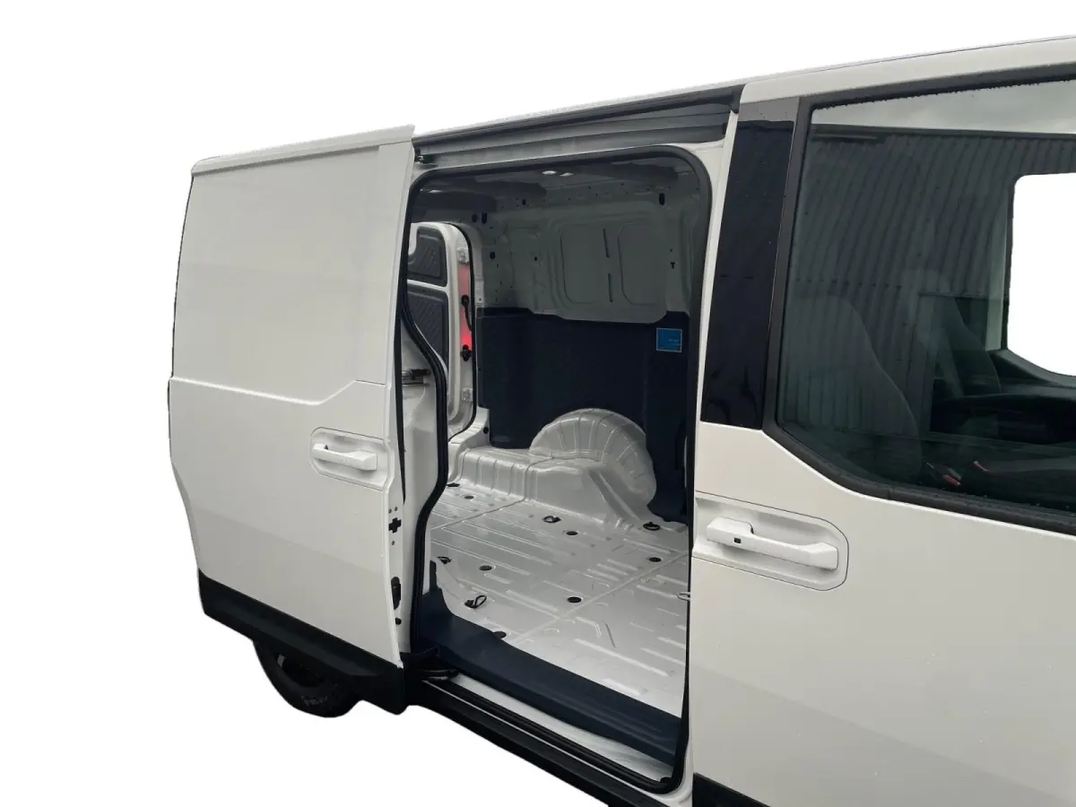 Plus 71.2 kWh | Nieuw te bestellen! | 416 Km bereik |  Laadcapaciteit 4.4 m³ | Verwarmd Stuur | Accessoirecheque t.w.v. €2500!