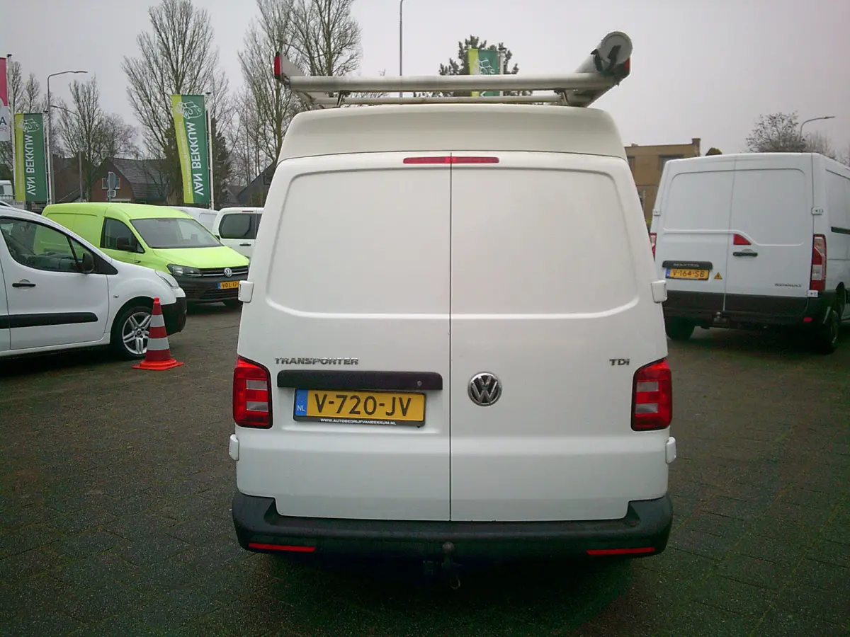 2.0 TDI L2H2 Comfortline VOORZIEN VAN AIRCO+TREKHAAK+IMPERIAAL !!