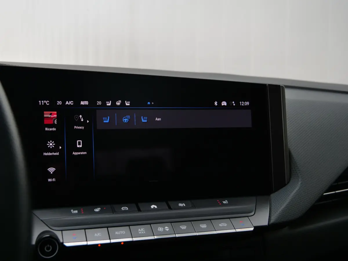 1.2 Turbo 130 Pk Ultimate Apple Carplay / DAB / Camera