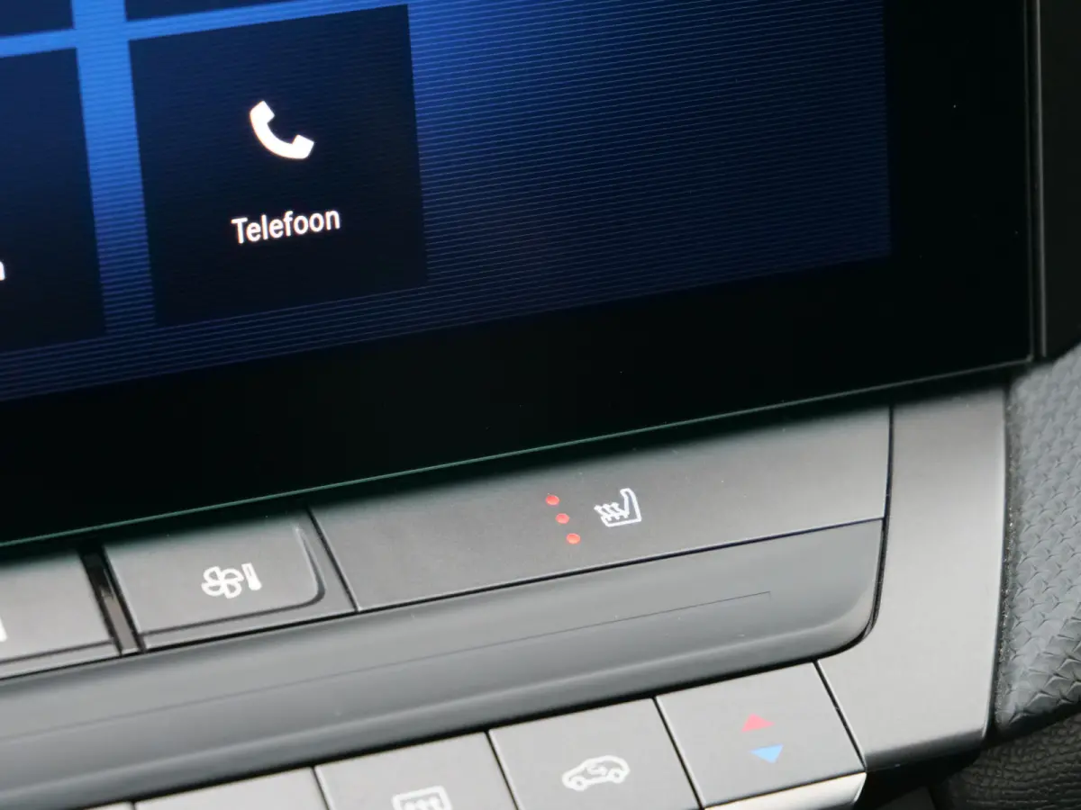 1.2 Turbo 130 Pk Ultimate Apple Carplay / DAB / Camera