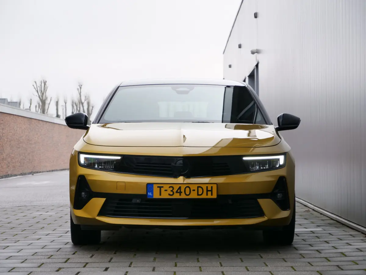1.2 Turbo 130 Pk Ultimate Apple Carplay / DAB / Camera