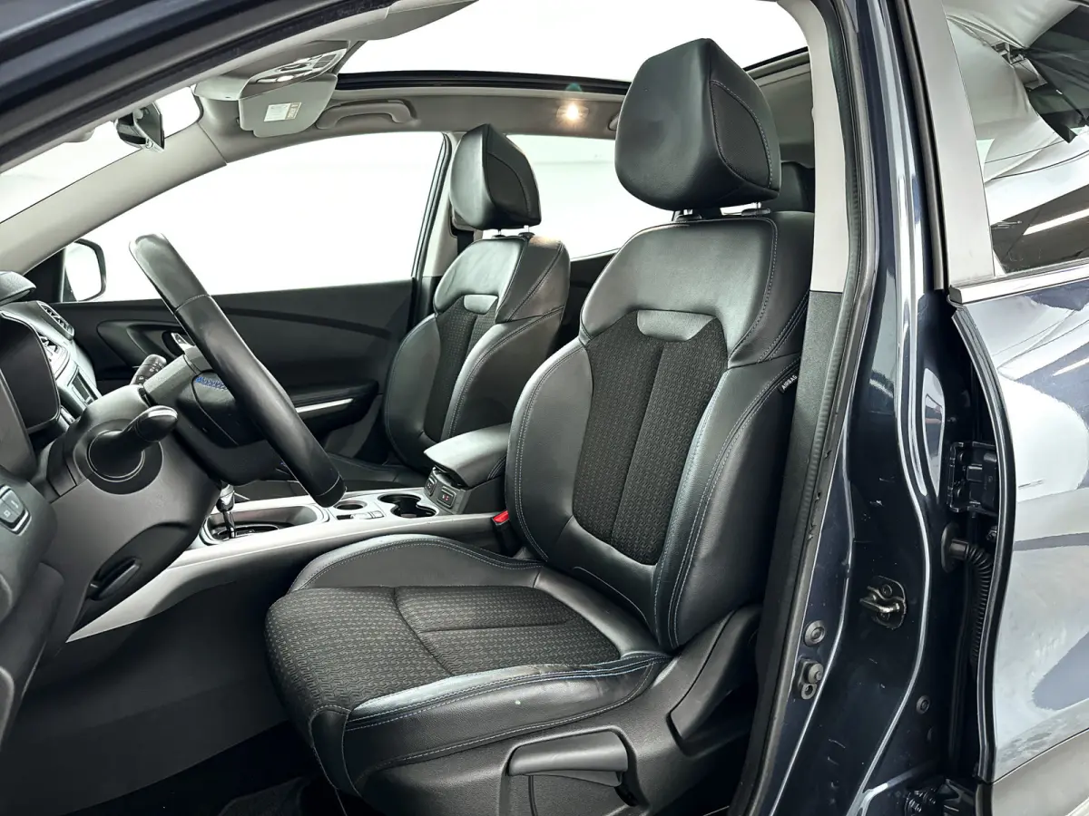 1.2 TCe Bose | Panoramadak | Stoelverwarming | Parkeercamera | Cruise control