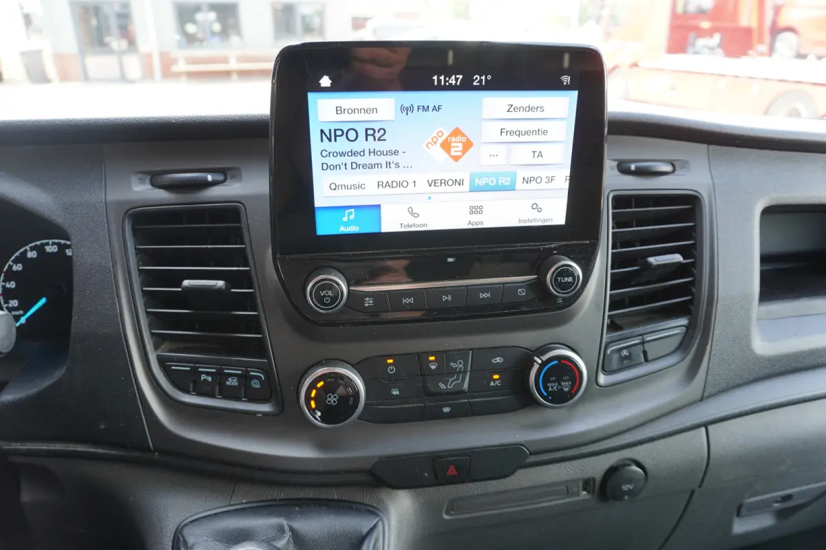 320 2.0 TDCI 130PK L2H1 Trend Schuifdeur links en rechts Nr. V102 | Airco | Cruise | Camera | Apple CP - Android auto