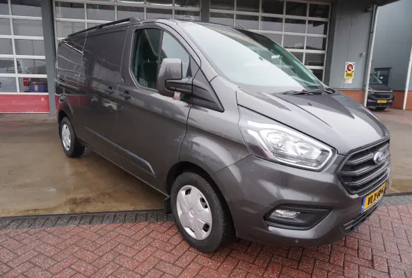 320 2.0 TDCI 130PK L2H1 Trend Nr. V102 | Airco | Cruise | Camera | Apple CP - Android auto