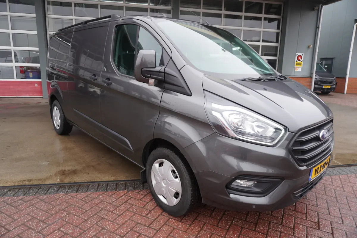 320 2.0 TDCI 130PK L2H1 Trend Nr. V102 | Airco | Cruise | Camera | Apple CP - Android auto