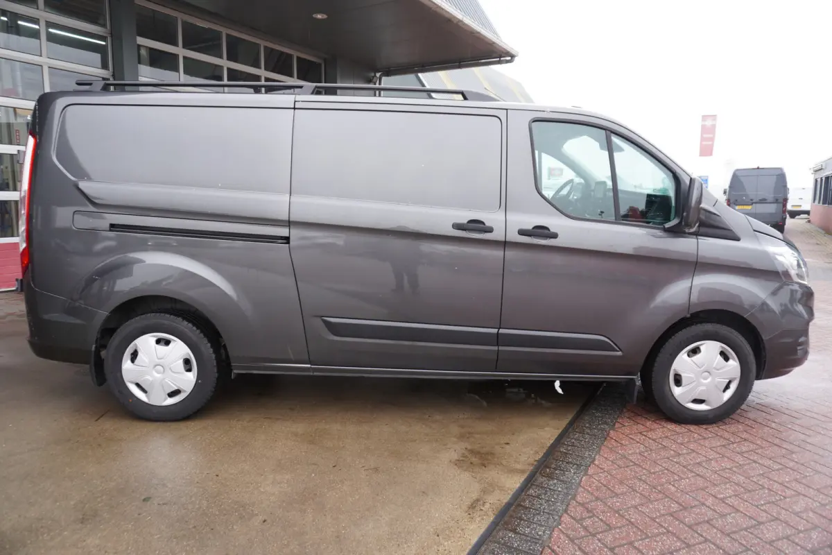 320 2.0 TDCI 130PK L2H1 Trend Nr. V102 | Airco | Cruise | Camera | Apple CP - Android auto