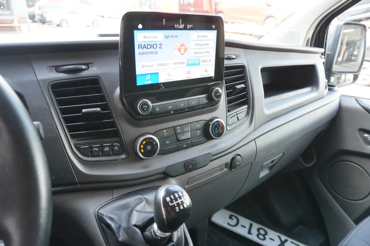 320 2.0 TDCI 130PK L2H1 Trend Schuifdeur links en rechts Nr. V102 | Airco | Cruise | Camera | Apple CP - Android auto