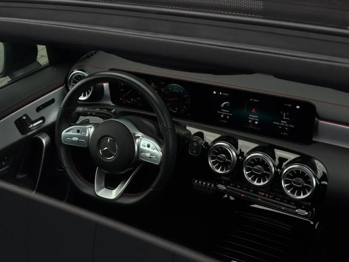 180 Bns Sol. AMG FULL PANO SFEER NAVI CAMERA