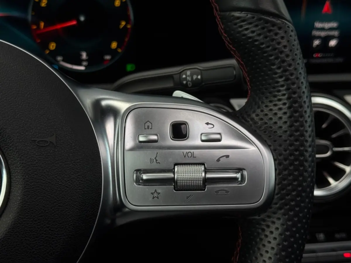 180 Bns Sol. AMG FULL PANO SFEER NAVI CAMERA