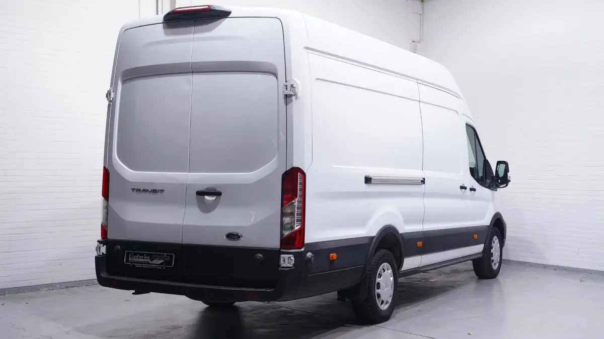 2.0 TDCI 130 pk L4H3 Trend Navi, Camera, Airco Cruise control, DAB+, Laadruimte Pakket, PDC V+A, 3-Zits