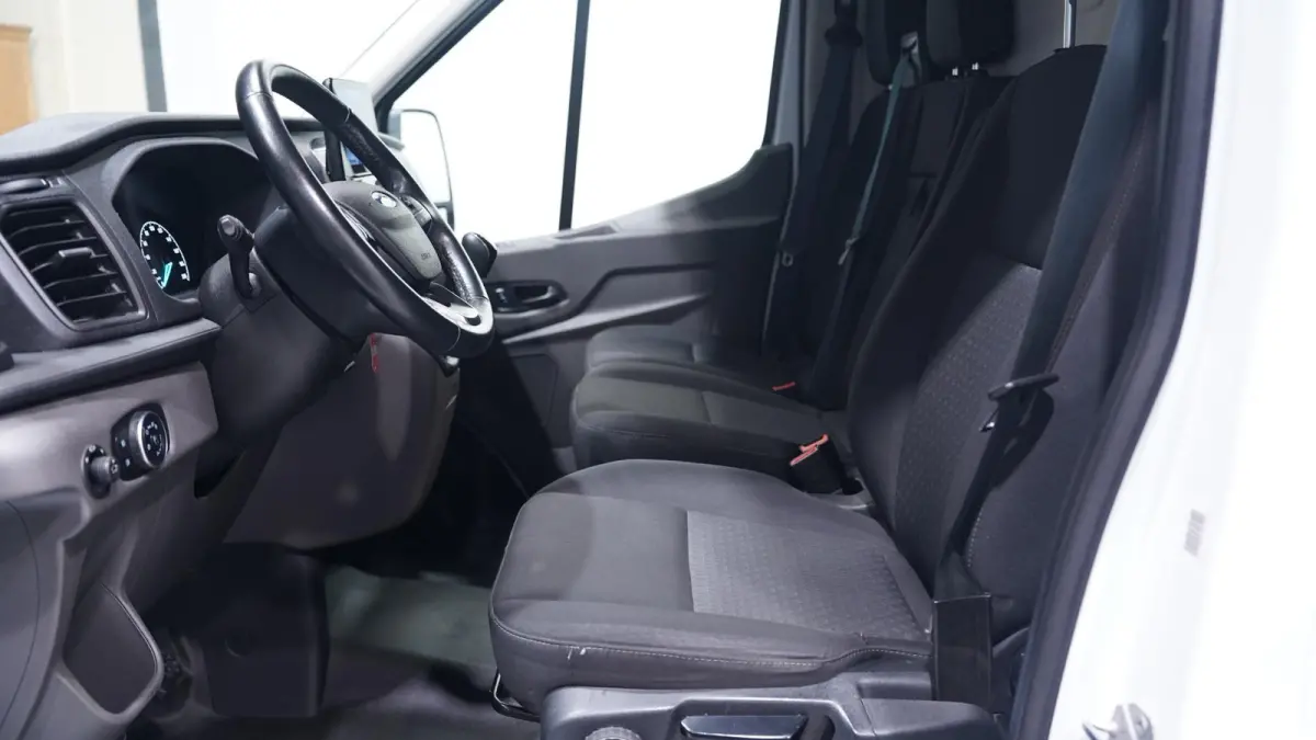 2.0 TDCI 130 pk L4H3 Trend Navi, Camera, Airco Cruise control, DAB+, Laadruimte Pakket, PDC V+A, 3-Zits