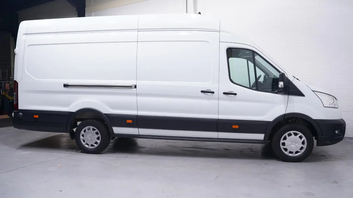 2.0 TDCI 130 pk L4H3 Trend Navi, Camera, Airco Cruise control, DAB+, Laadruimte Pakket, PDC V+A, 3-Zits