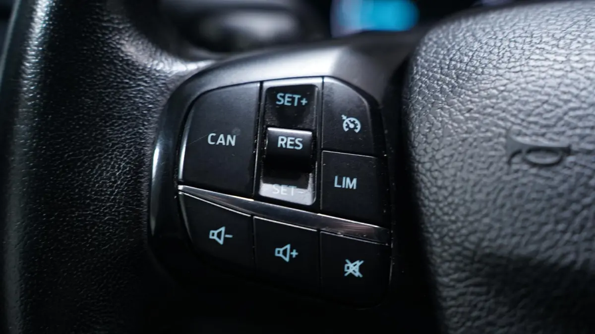 2.0 TDCI 130 pk L4H3 Trend Navi, Camera, Airco Cruise control, DAB+, Laadruimte Pakket, PDC V+A, 3-Zits