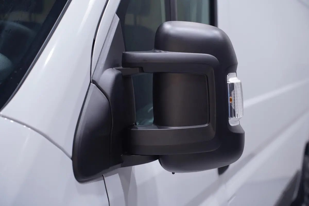 2.2 MultiJet 140 pk L3H2 Black&White Edition Airco Cruise Control, 18" LMV Zwart, Sidebars, Zonneklep, 3-Zits Nieuw