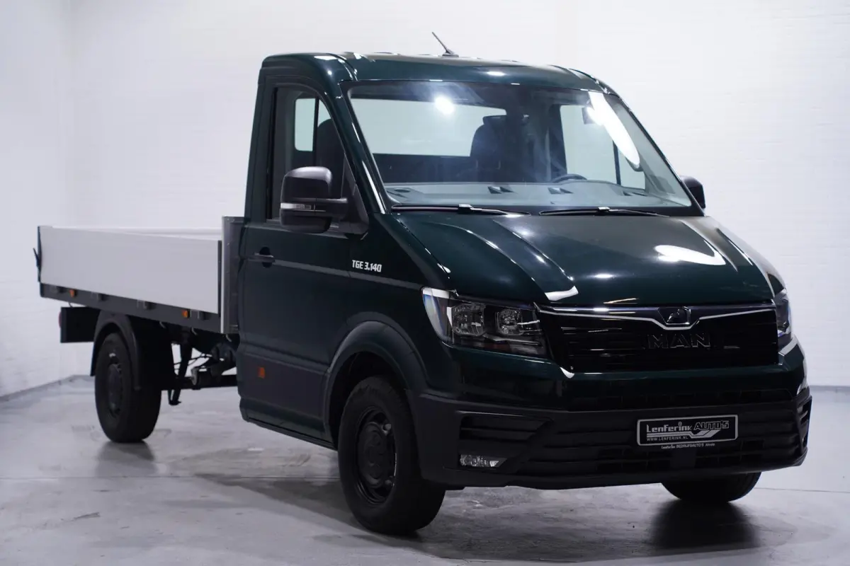 2.0 TDI 140 pk L3 Pick Up / Open Laadbak Airco Apple Carplay, Cruise Control, LxBxH 345x203x40 cm, 2-Zits