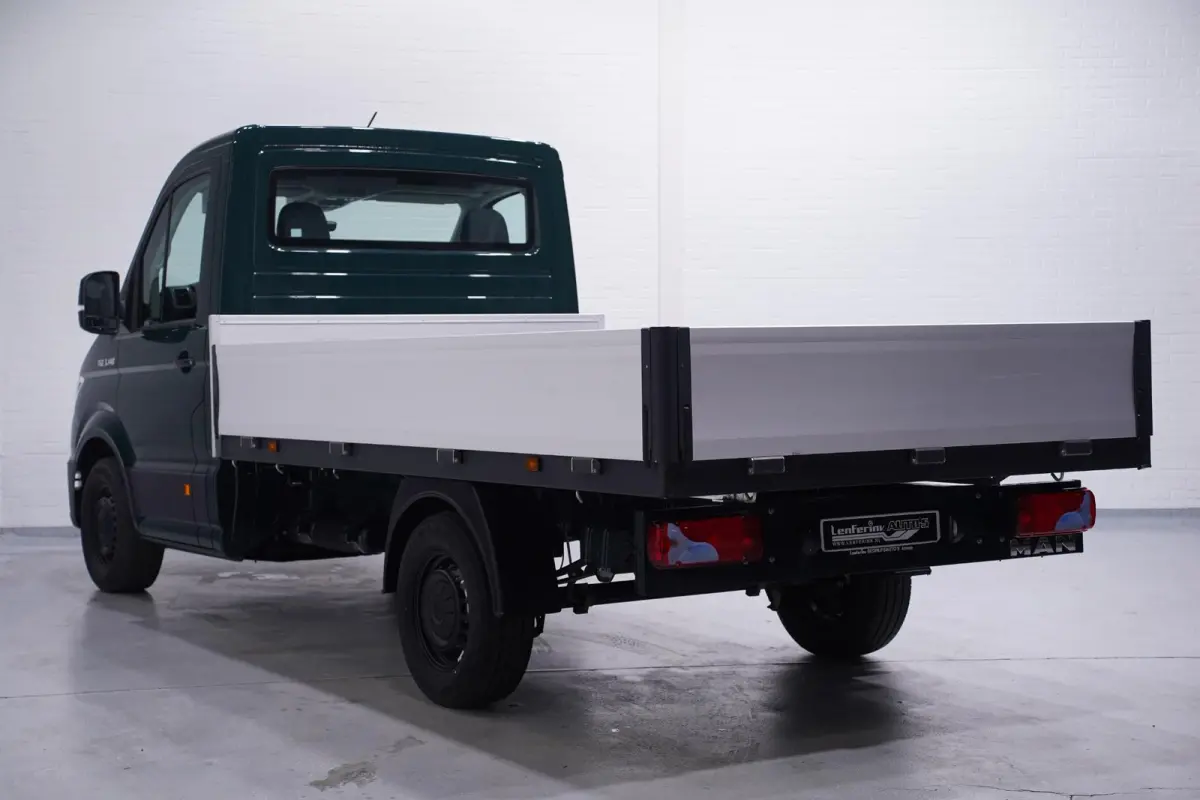 2.0 TDI 140 pk L3 Pick Up / Open Laadbak Airco Apple Carplay, Cruise Control, LxBxH 345x203x40 cm, 2-Zits