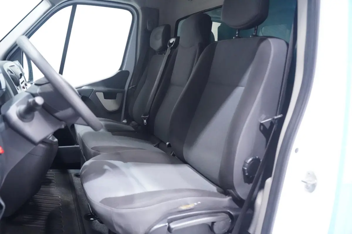 2.3 DCi 130 pk Bakwagen met Laadklep Dubbel Lucht Airco, Cruise control, Dakspoiler LxBxH 425x207x230 cm, 20m3