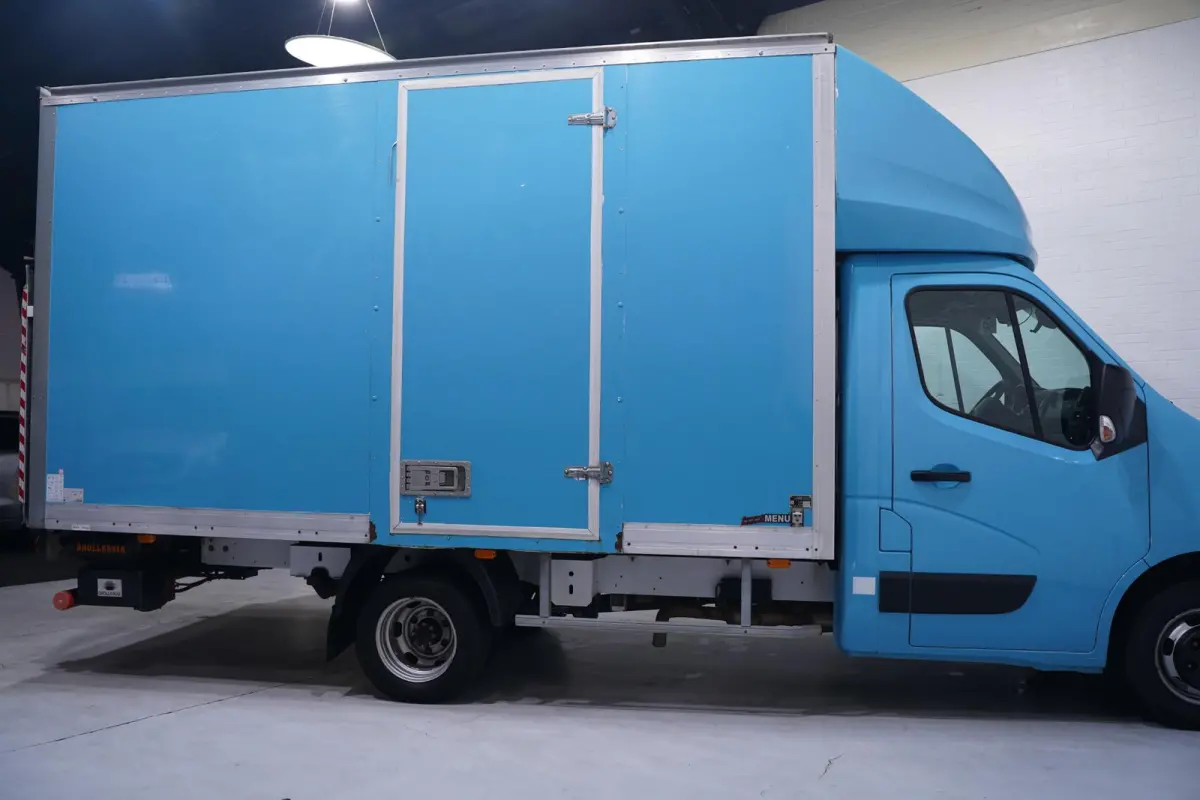 2.3 DCi 130 pk Bakwagen met Laadklep Dubbel Lucht Airco, Cruise control, Dakspoiler LxBxH 425x207x230 cm, 20m3