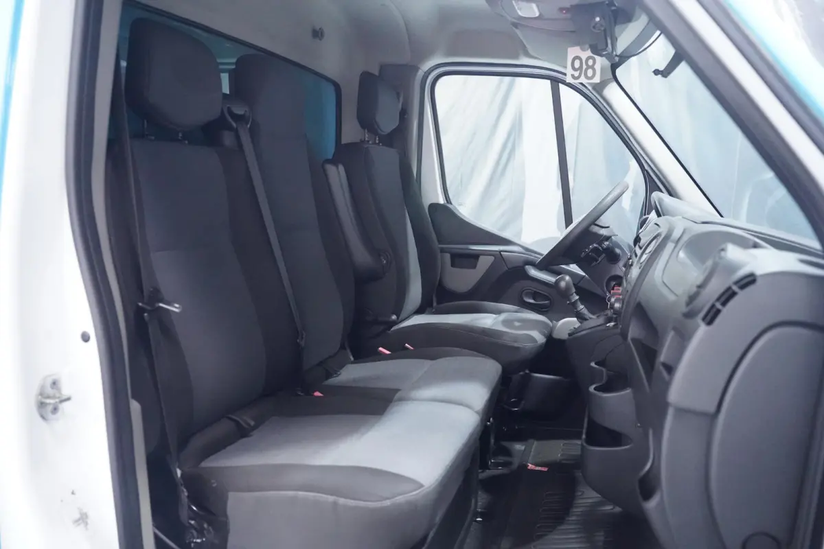 2.3 DCi 130 pk Bakwagen met Laadklep Dubbel Lucht Airco, Cruise control, Dakspoiler LxBxH 425x207x230 cm, 20m3