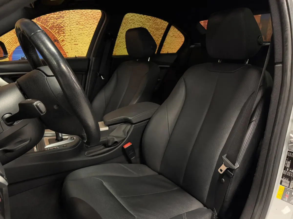 330e Executive iPerformance Automaat Leer PDC