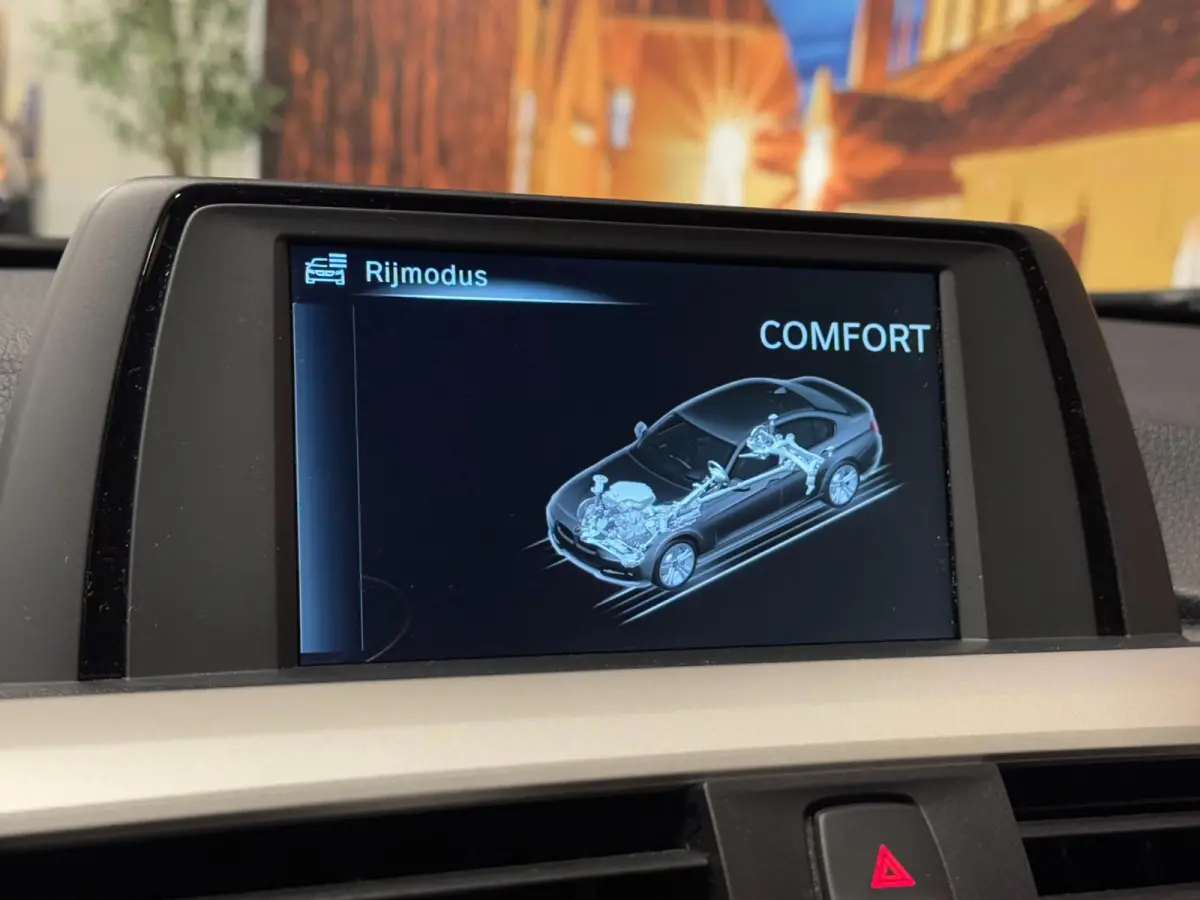 330e Executive iPerformance Automaat Leer PDC