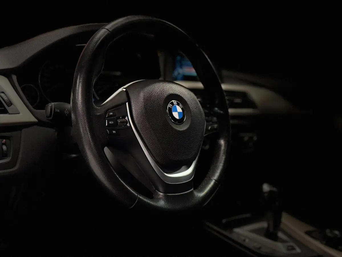 330e Executive iPerformance Automaat Leer PDC
