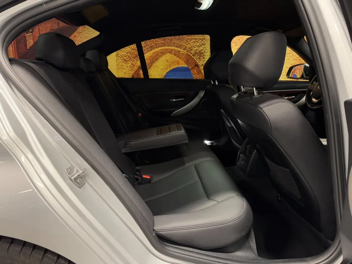 330e Executive iPerformance Automaat Leer PDC