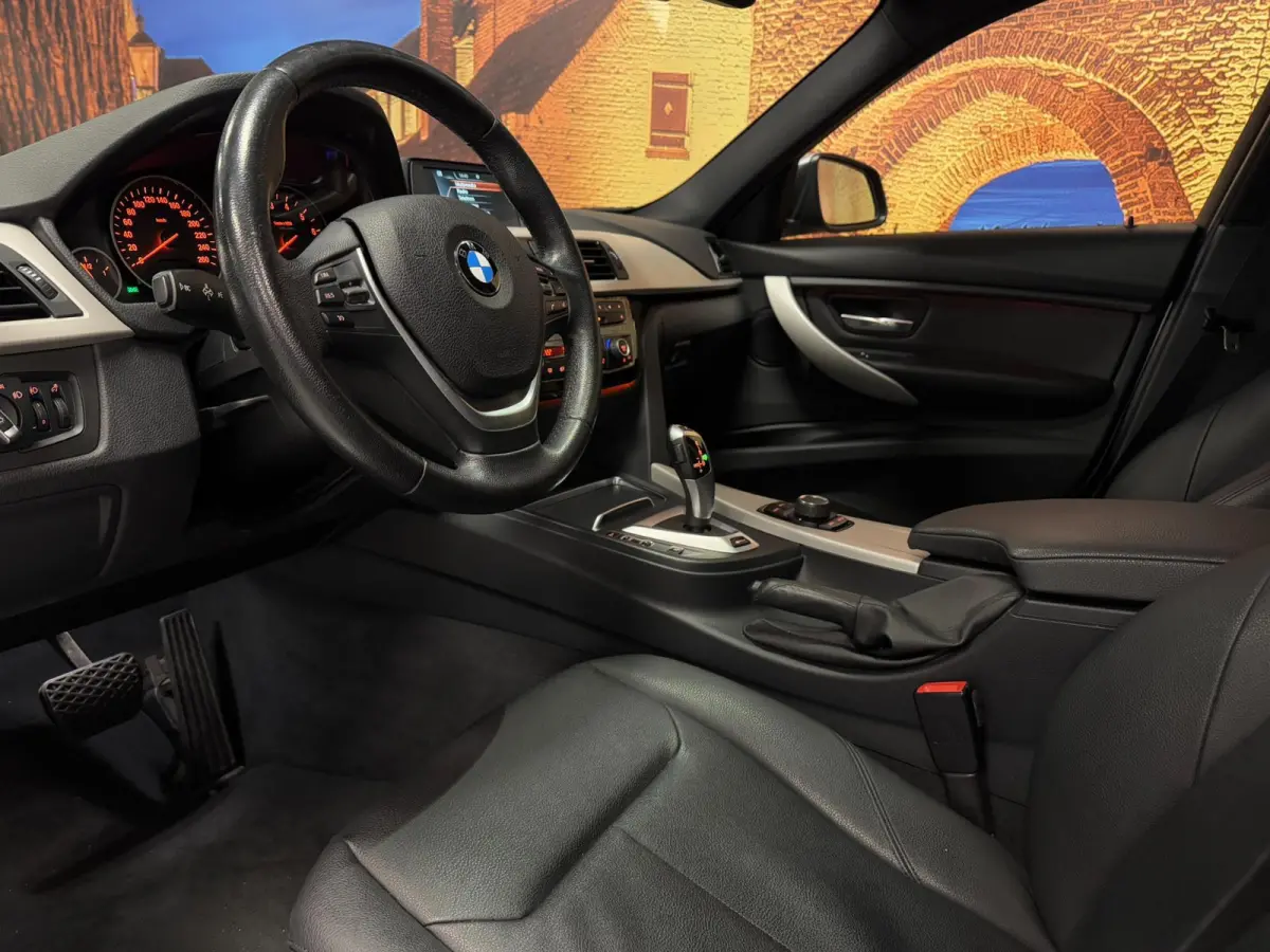 330e Executive iPerformance Automaat Leer PDC