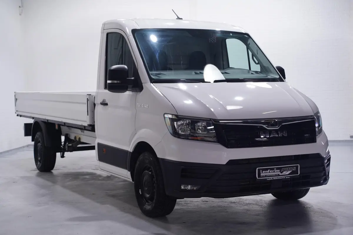 2.0 TDI 140 pk L4 Pick Up / Open Laadbak Airco, Apple Carplay, Cruise Control, Geveerde Stoel, LxBxH 430x203x40 cm, 3-Zits