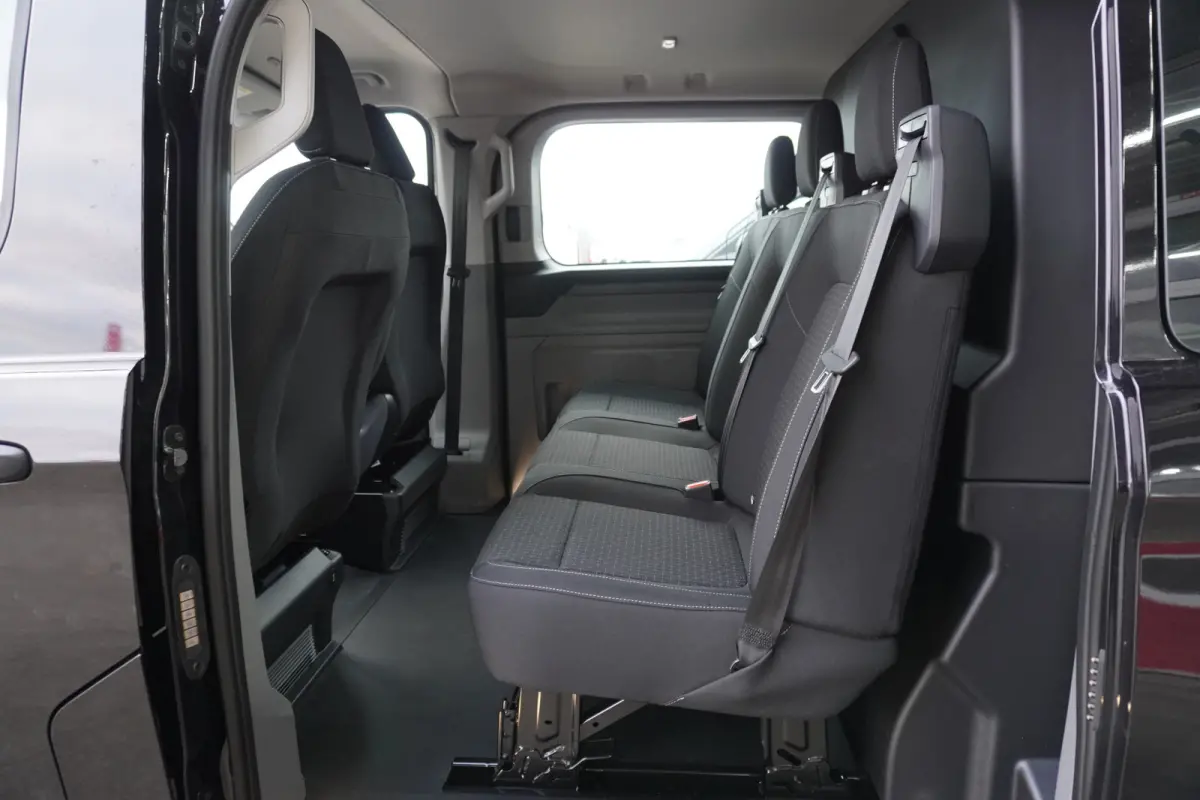 320L 2.0 TDCI 150PK L2H1 Trend Dubbelcabine Schuifdeur L/R Nr. V136 | Airco | Cruise | Navi | Camera | 17"LM velgen