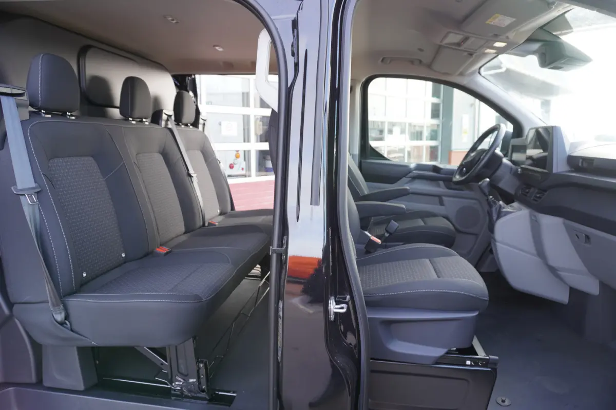 320L 2.0 TDCI 150PK L2H1 Trend Dubbelcabine Schuifdeur L/R Nr. V136 | Airco | Cruise | Navi | Camera | 17"LM velgen