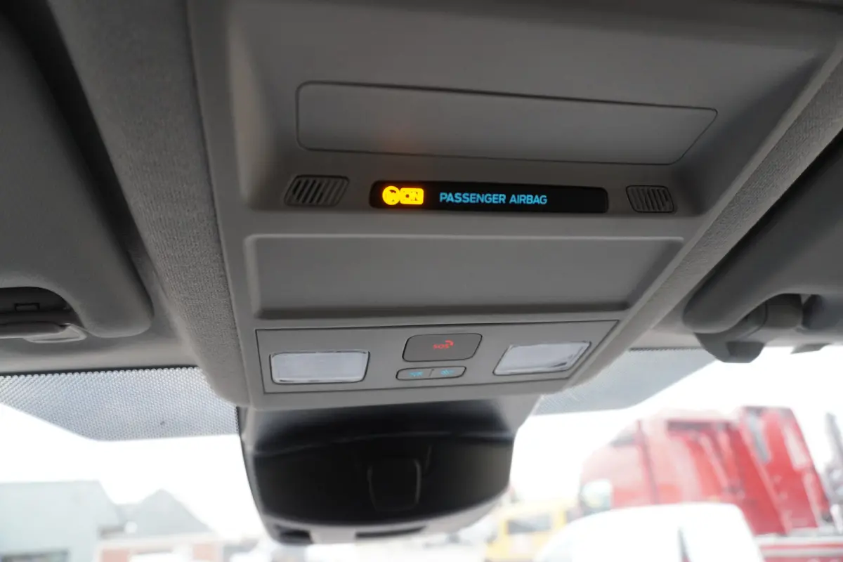 320L 2.0 TDCI 150PK L2H1 Trend Dubbelcabine Schuifdeur L/R Nr. V136 | Airco | Cruise | Navi | Camera | 17"LM velgen